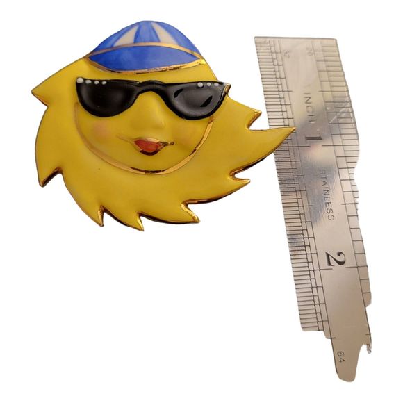 Enamel Yellow Sun With Hat And Sunglasses Brooch Pin - Picture 4 of 4